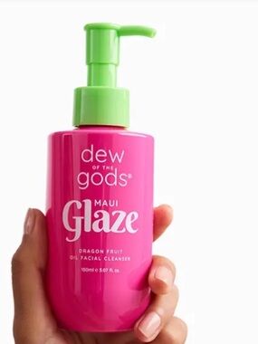 DEW OF THE GODS
Maui Glaze Dragon Fruit Oil Facial Cleanser